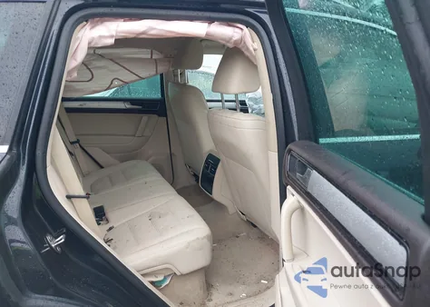 2016 Volkswagen Touareg Vr6 Sport z USA, uszkodzony, nr VIN WVGEF9BP7GD008159